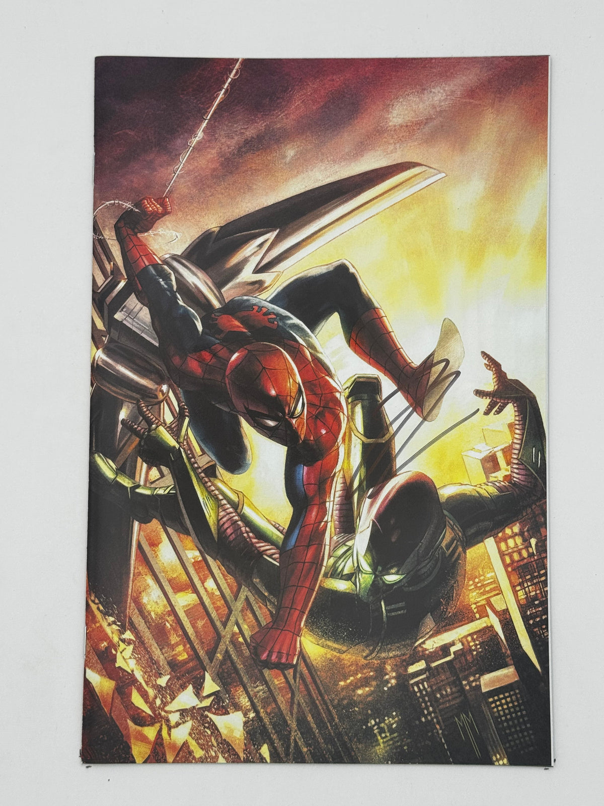 [Signed by Hickman] Ultimate Spider-Man #1 Virgin Unknown Comics Matrazzo Exclusive Var [INST]